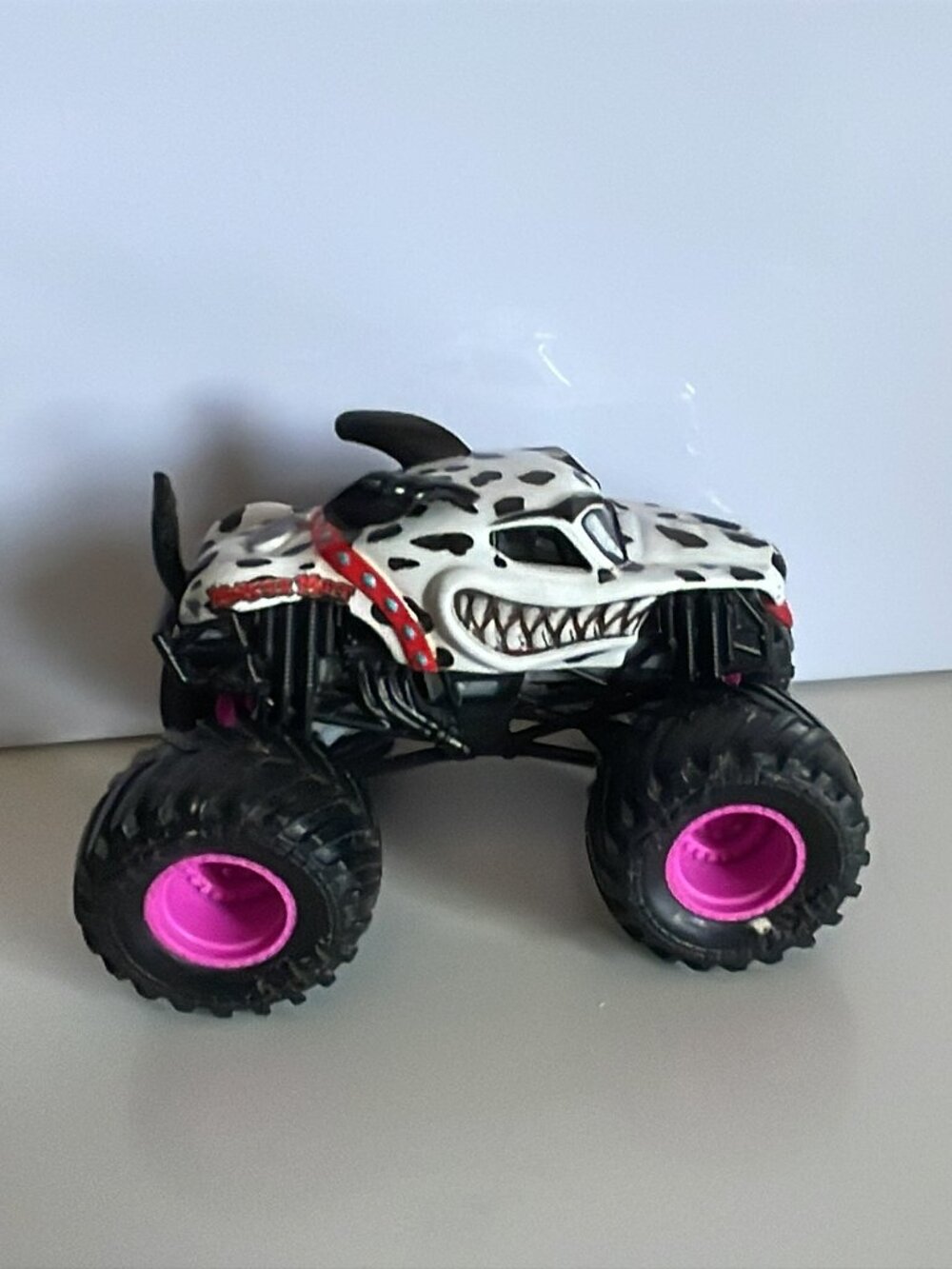 *♪ Monster Jam Truck - Spin Master - Monster Mutt Dalmatian - Scale 1:64 *♪